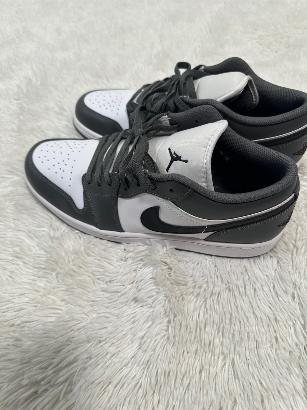 ❤️ Jordan 1 Low Iron Grey Shoe - Picture 4 of 7